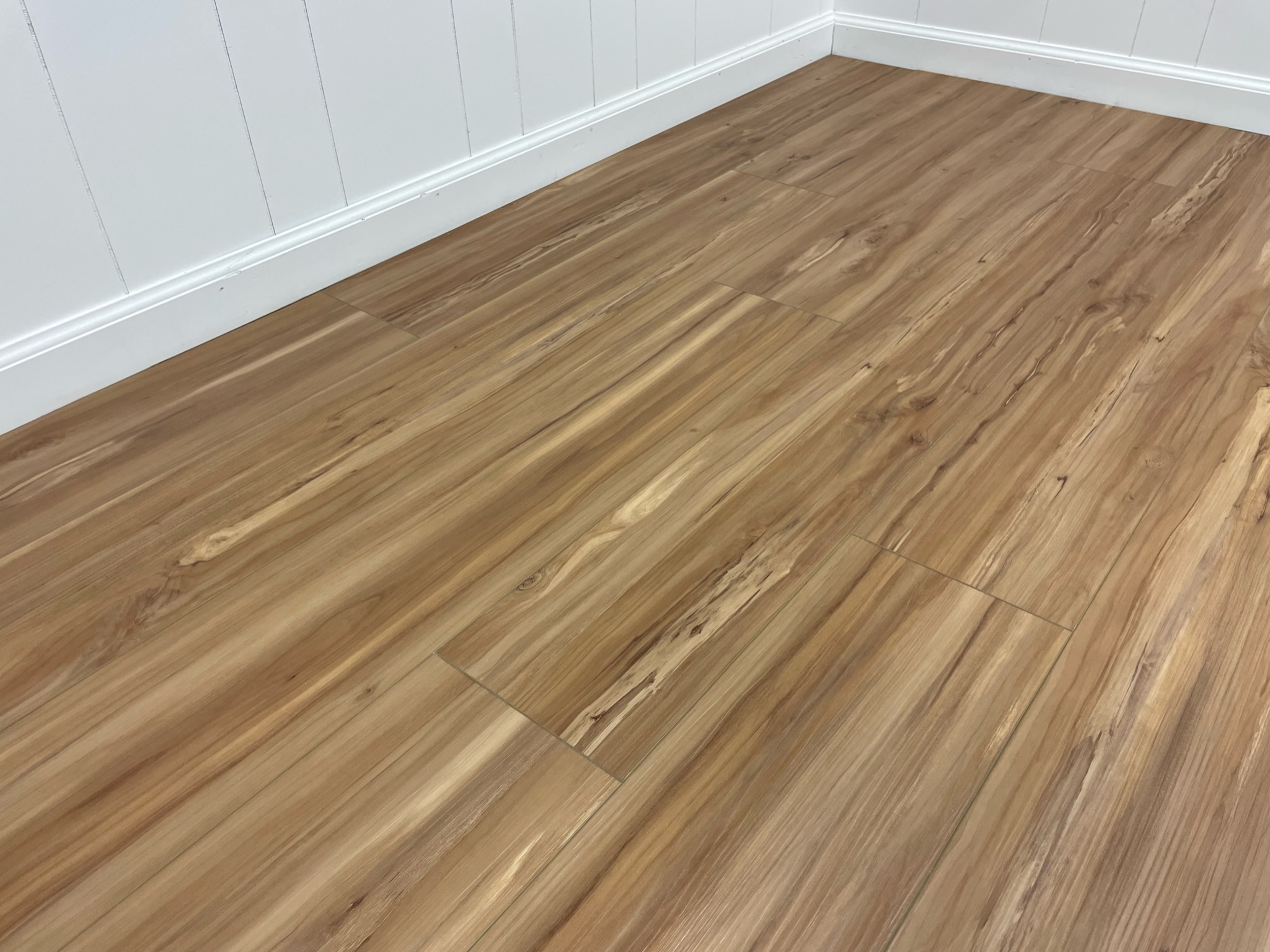 Biscayne floor color sample