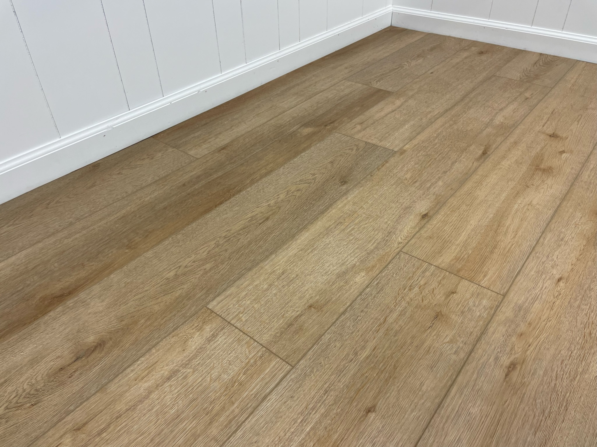 Cannes floor color sample