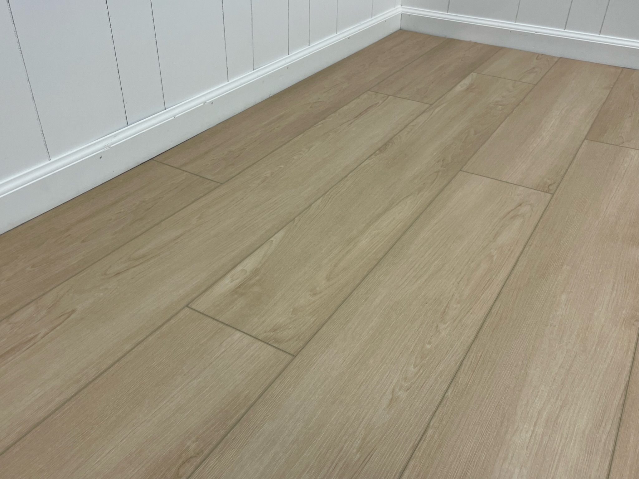 Mancora floor color sample