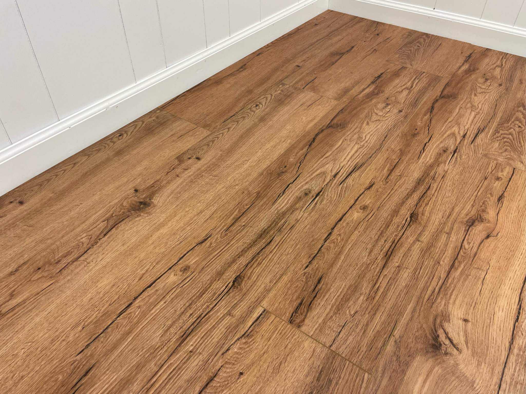 Wentworth floor color sample